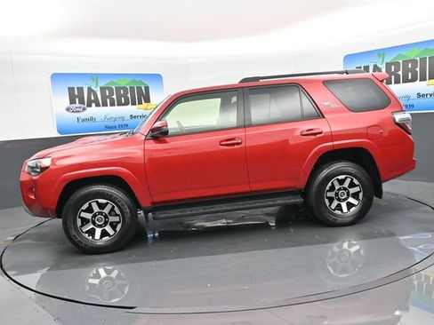 Used 2024 Toyota 4Runner TRD Off-Road image 2