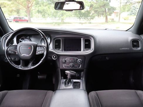 Used 2019 Dodge Charger SXT w/ Cold Weather Package image 16