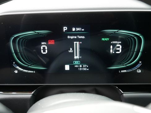 Used 2023 Kia Niro SX Touring image 21