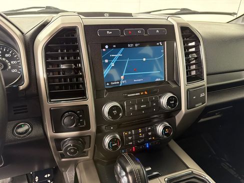 Used 2018 Ford F150 Lariat w/ Equipment Group 502A Luxury AWD/4WD image 14