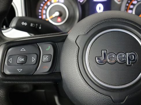 Used 2025 Jeep Wrangler Sport image 8