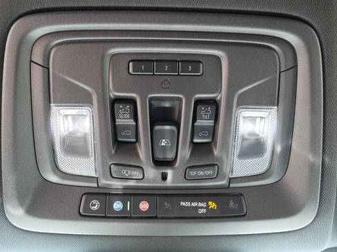 Used 2024 Chevrolet Silverado 2500 High Country w/ Technology Package image 33