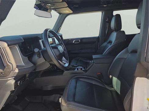 New 2025 Ford Bronco Outer Banks image 9