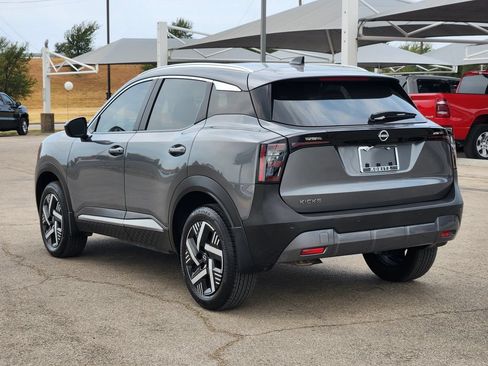 Used 2026 Nissan Kicks SV w/ SV Premium Package FWD image 7