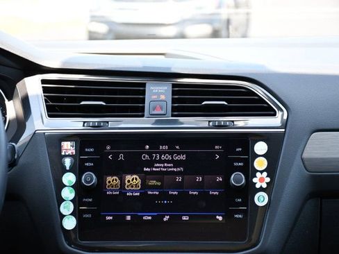 Used 2021 Volkswagen Tiguan SE w/ Panoramic Sunroof Package FWD image 28