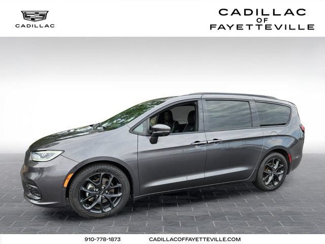 Used 2022 Chrysler Pacifica Limited w/ S Appearance Package FWD image 1