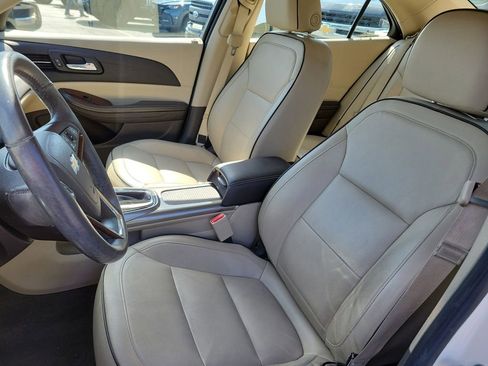 Used 2013 Chevrolet Malibu LT FWD image 22