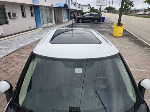 Used 2015 MINI Cooper Countryman FWD image 9
