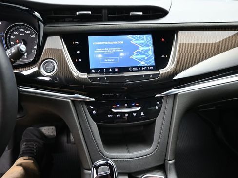 Certified 2025 Cadillac XT6 Premium Luxury w/ Platinum Package AWD/4WD image 12