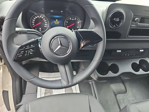 New 2026 Mercedes-Benz Sprinter 2500 image 17