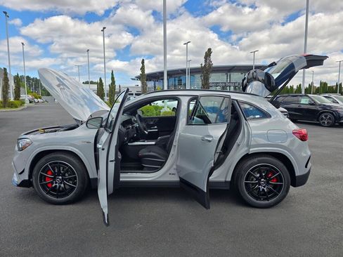 New 2026 Mercedes-Benz GLA 35 AMG 4MATIC image 12