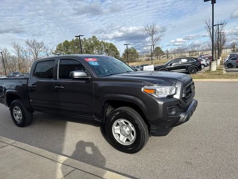 Used 2022 Toyota Tacoma SR image 6