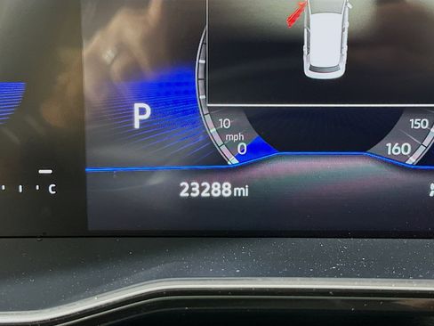 Used 2024 Volkswagen Jetta SE w/ Panoramic Sunroof Package FWD image 19