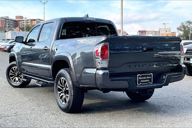 Used 2021 Toyota Tacoma TRD Sport w/ TRD Premium Sport Package AWD/4WD image 10