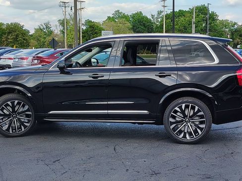 New 2026 Volvo XC90 B6 Plus w/ Protection Package Premier image 5