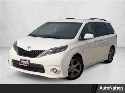 Used 2017 Toyota Sienna SE