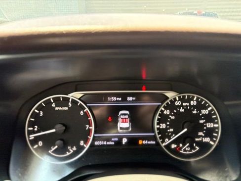 Used 2023 Nissan Rogue SV AWD/4WD image 12