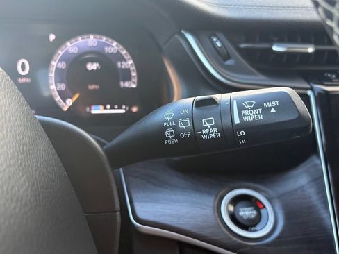 Used 2022 Jeep Grand Cherokee L Limited w/ Luxury Tech Group II AWD/4WD image 22