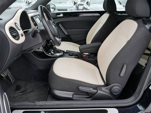 Used 2019 Volkswagen Beetle 2.0T SE image 13