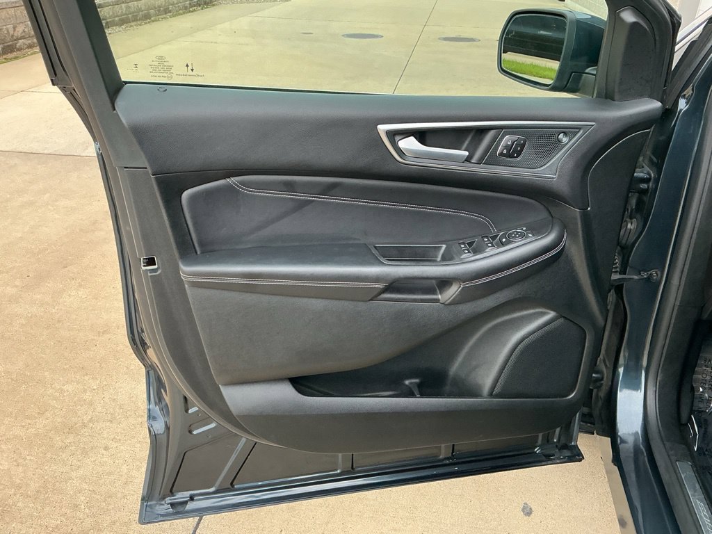 Used 2024 Ford Edge Titanium w/ Equipment Group 301A AWD/4WD image 7
