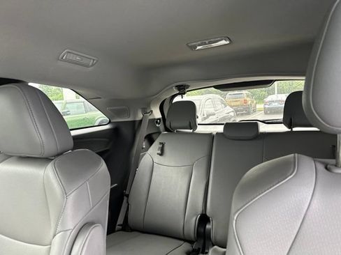 Certified 2025 Toyota Sienna XLE w/ XLE Plus Package AWD/4WD image 9