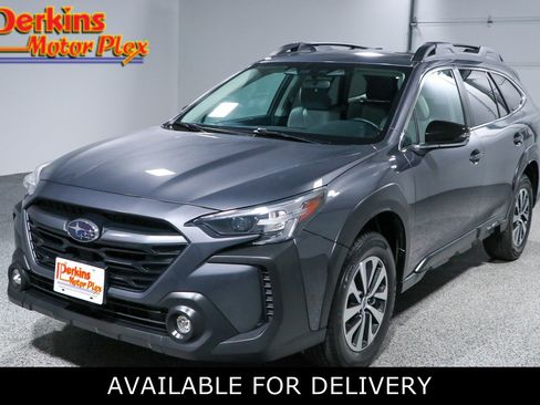 Used 2023 Subaru Outback Premium AWD/4WD image 1