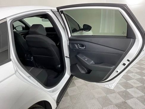 Used 2025 Honda Accord Sport image 24