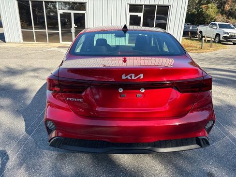 Used 2022 Kia Forte LXS image 8