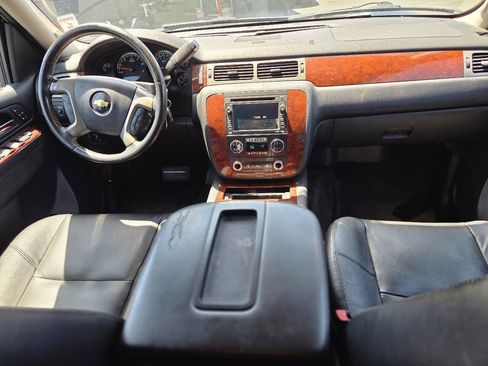 Used 2011 Chevrolet Tahoe LTZ RWD image 20
