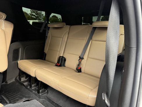 Used 2021 Chevrolet Suburban Premier AWD/4WD image 14