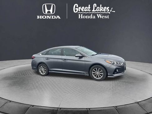 Used 2019 Hyundai Sonata SE FWD image 2