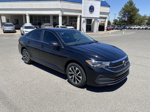 Used 2023 Volkswagen Jetta S FWD image 2