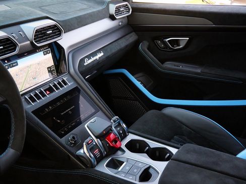 Used 2024 Lamborghini Urus Performante image 26