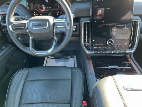 Used 2025 GMC Yukon Denali image 19