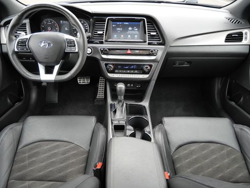 Used 2019 Hyundai Sonata Sport image 10