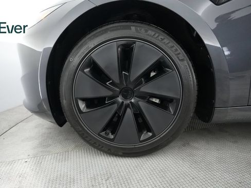 Used 2025 Tesla Model 3 Long Range RWD image 19