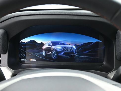 New 2025 Ford Explorer Active w/ Active Comfort Package AWD/4WD image 16