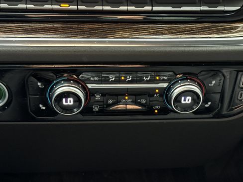 Used 2024 GMC Sierra 1500 Elevation image 25