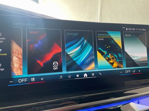 Used 2025 BMW 740i xDrive image 27