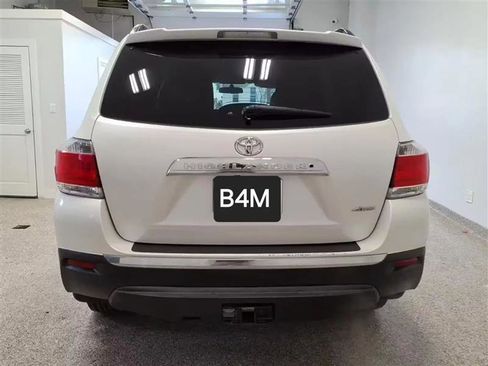 Used 2013 Toyota Highlander Limited image 6