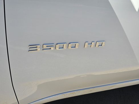 Used 2024 Chevrolet Silverado 3500 LT w/ Convenience Package image 7
