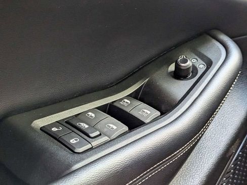 Used 2024 Jeep Grand Cherokee Altitude RWD image 25