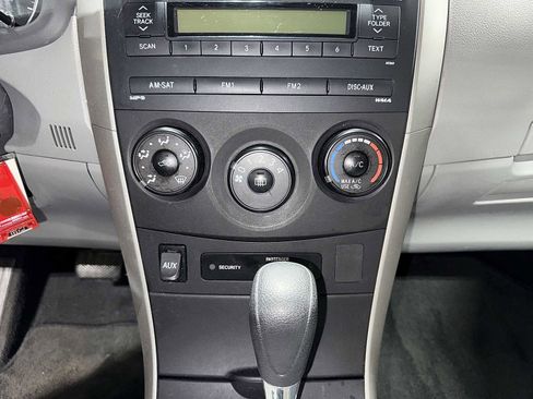 Used 2010 Toyota Corolla LE FWD image 20