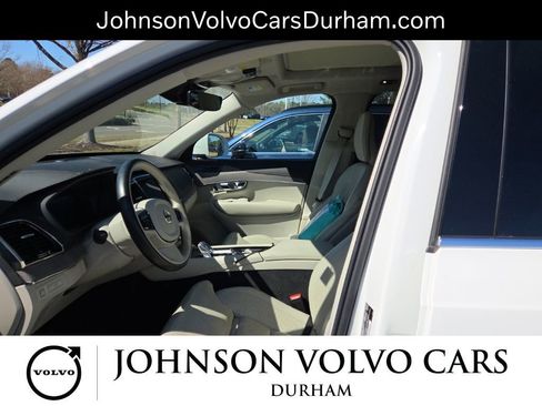 Used 2022 Volvo XC90 T8 Inscription AWD/4WD image 5