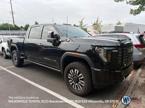 Used 2025 GMC Sierra 2500 Denali Ultimate AWD/4WD image 1