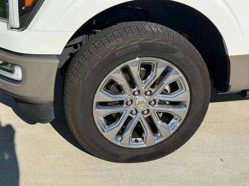Used 2025 Ford F150 King Ranch w/ FX4 Off-Road Package AWD/4WD image 5