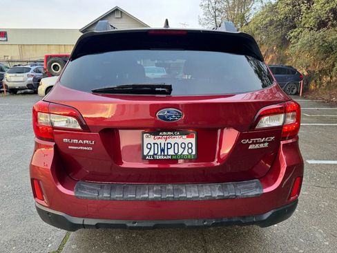 Used 2017 Subaru Outback 2.5i Limited image 6