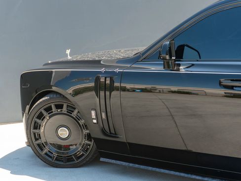 Used 2024 Rolls-Royce Phantom Sedan w/ The Phantom Package RWD image 55