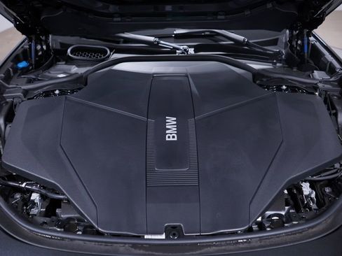 New 2026 BMW i7 eDrive50 w/ M Sport Package image 19