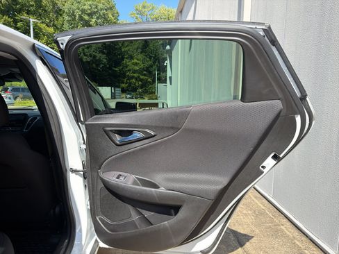 Used 2023 Chevrolet Malibu LS FWD image 16